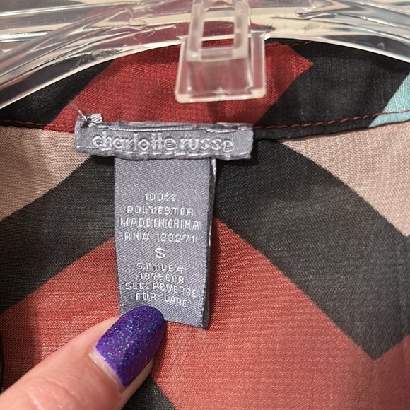 Charlotte Russe Chevron Stripe Button Down Blouse Small - Picture 2 of 4